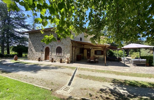 Santa Reparata House | Farmhouse in Tuscany where you can spend magnificent moments of relaxation with fireplace and pool