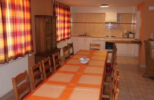 Ondenval Apartment | Farmhouse Stay in Ondenval