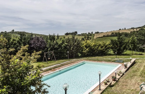 Assisi Villa | Farmhouse with pool, perfect for families and groups of friends