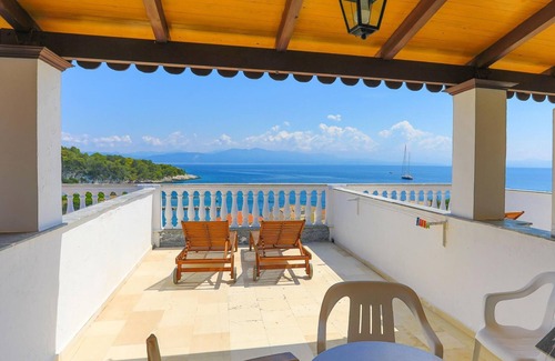 Gaios Apartment | Faros Dio Gaios Studio sea Views Private Sun-loungers