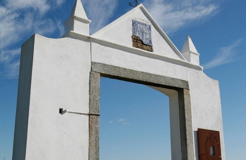 Alcacovas Cottage | Fat Head Mount