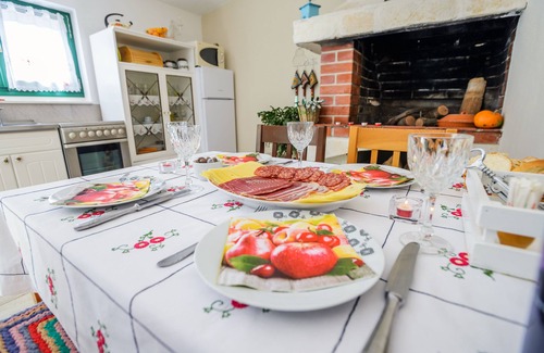 Zadar Cottage | Feel at home in the atmosphere of stone, greenery and wood