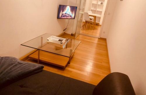 Salzweg Apartment | FELIX LIVING 4, modern & cozy 2 Zimmer Wohnung, Balkon, Parkplatz