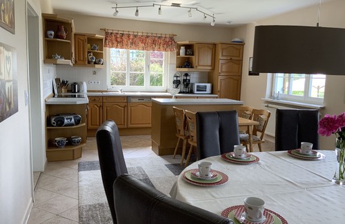 Klingenthal House | Ferienhaus-Aschberg, A house to feel good in; great view and lots of space