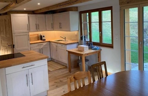 Mitloedi House | Ferienhaus für 10 Gäste mit 165m² in Stein / SG