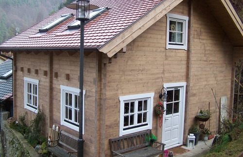 Hirschbach Apartment | Ferienhaus für bis zu 8 Personen mit eigener Terrasse