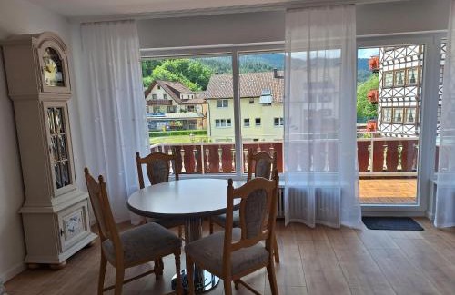 Bad Peterstal-Griesbach Apartment | Ferienwohnung Hubi