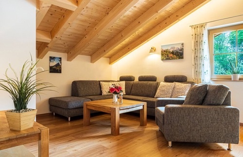 Oberschonau Apartment | Ferienwohnung für 2-4 Personen, 82 qm, 2 Schlafzimmer, Bad mit Dusche/wc, Balkon