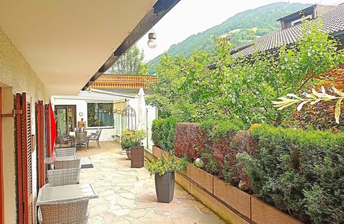 Schruns Apartment | Ferienwohnung Mitten in Schruns mit 2 Schlafzimmer, 2 Badezimmer und Terasse