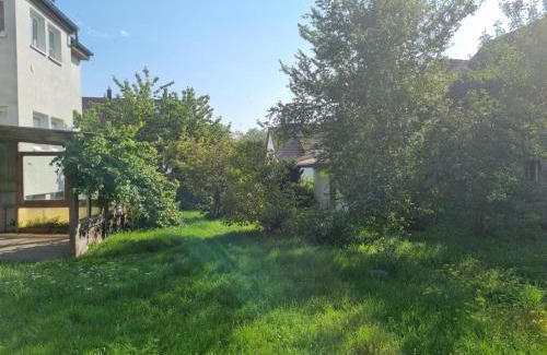 Crailsheim Apartment | Ferienwohnung 2 mit 3 Schlafzimmer und Garten