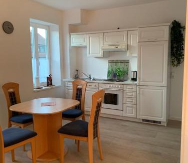 Niddatal Apartment | Ferienwohnung 2 Zimmer 55 qm Betten trennbar 1 Stock