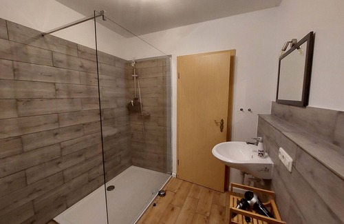 Holste Apartment | Ferienwohnung am Wald