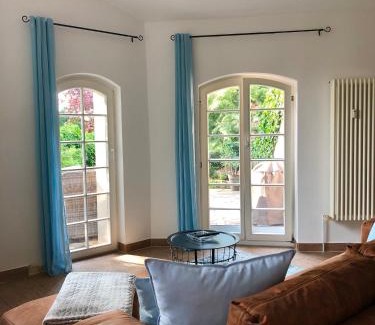 Radeberger Vorstadt Apartment | Ferienwohnung am Wasser Villa Graf von Pfeil