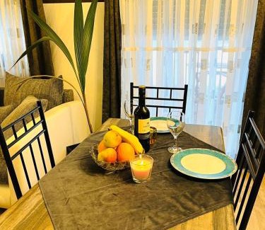 Schramberg Apartment | Ferienwohnung Burgblick