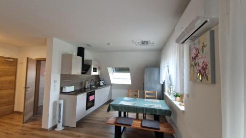 Frickenfelden Apartment | Ferienwohnung Elisabeth 2