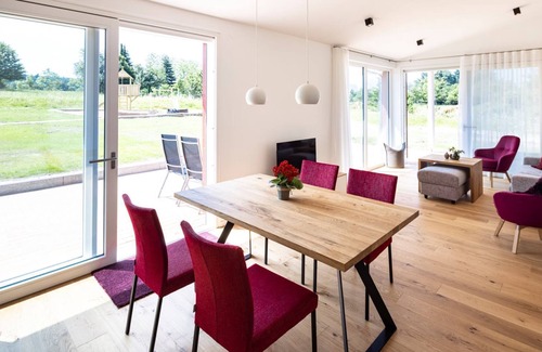 Conweiler Apartment | Ferienwohnung Herbst, 67 qm, 1 Schlafraum & 1 Wohn/schlafraum, Max. 4 Personen