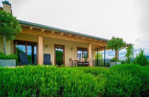 Edenkoben Apartment | Ferienwohnung Kräutergarten Klostermühle