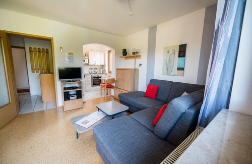 Merkendorf Apartment | Ferienwohnung mit eigenem Balkon und vielen Tieren am Hof