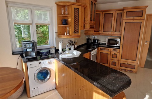 Absberg Apartment | Ferienwohnung mit Weitläufiger Terrasse