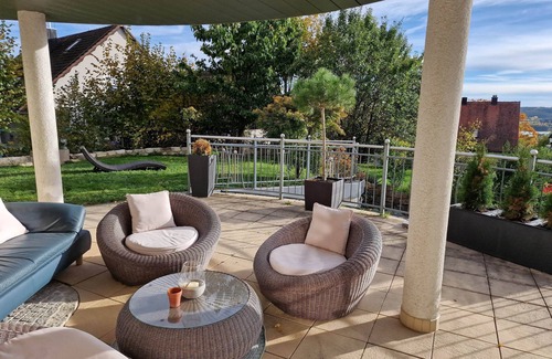 Absberg Apartment | Ferienwohnung mit Weitläufiger Terrasse