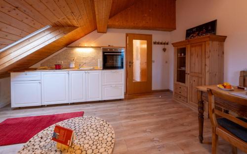 Wiesenfelden Apartment | Ferienwohnung „Rose“