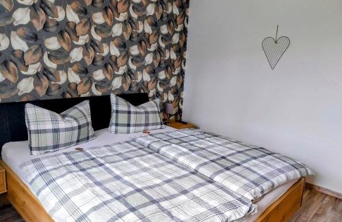 Heinrichsdorf Apartment | Ferienwohnung Sauerland Fernblick