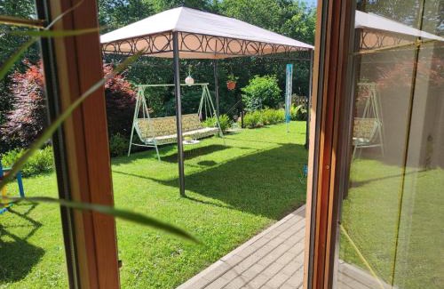 Windberg Apartment | Ferienwohnung Schäfer mit direktem Zugang zum Garten