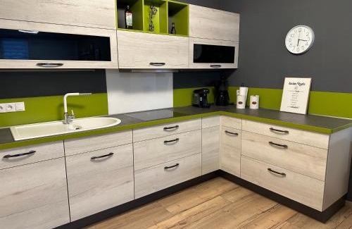 Eisfeld Apartment | Ferienwohnung Schwalbennest