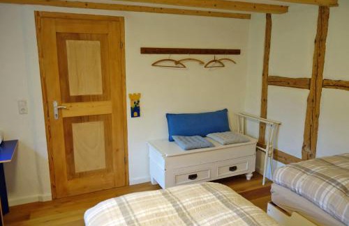 Guetenbach Apartment | Ferienwohnung Teich 11, 126qm