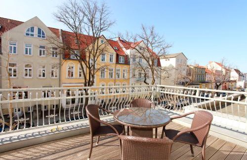 Warnemuende Apartment | Ferienwohnung Warnemünde in der Stadtvilla L (TD)