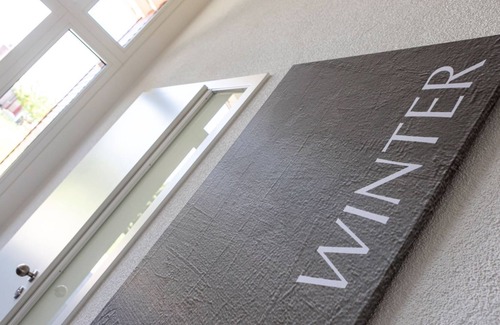 Conweiler Apartment | Ferienwohnung Winter, 64 qm, 1 Schlafraum & 1 Wohn/schlafraum, Max. 4 Personen