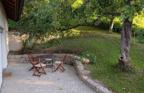 Oberreitnau Apartment | Ferienwohung Mela 65 qm für max 2 Personen mit Terrasse Unterm Apfelbaum