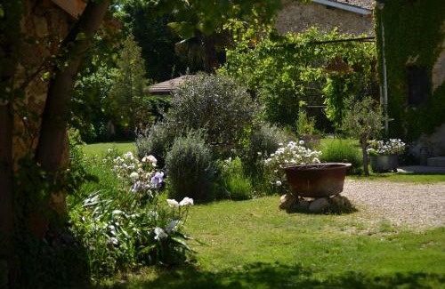 Chabeuil Bed & Breakfast | Ferme St Pierre gîte, pisc, repas, 2-3 personnes