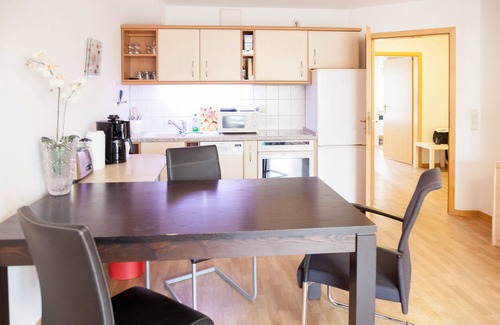 Connewitz Apartment | Fewo Leipzig South with underground parking