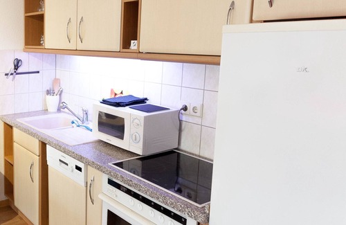 Connewitz Apartment | Fewo Leipzig South with underground parking