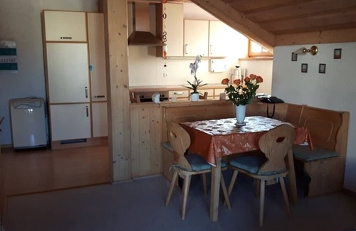 Waldmuenchen Apartment | Fewo mit großem Garten mit zwei Terrassen, Liegewiese und Grillmöglichkeit