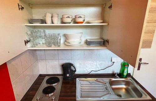 Berlin-Britz Apartment | FEWO2-1 Zim Apart-5 Bett-Küche-Dusche WC-Parkplatz