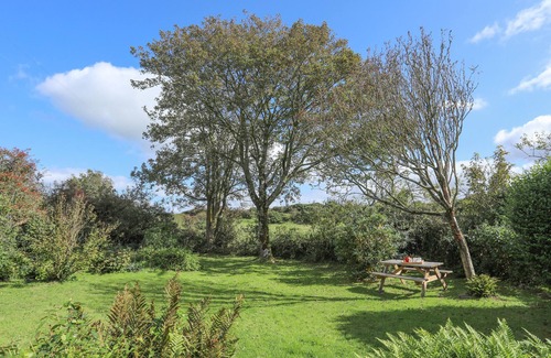 Bodorgan Cottage | Ffrwd Cottage