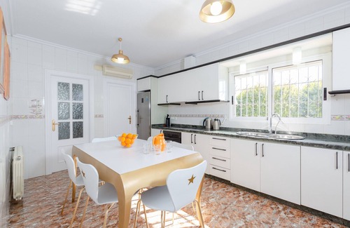 Mutxamel Villa | Fidalsa Grand White House