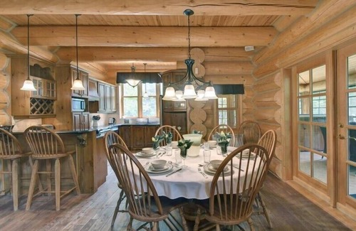 Fiddler Lake Resort Ski Chalet | Fiddler Lake Cottage #22 - Cozy Bear