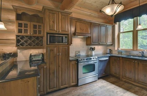 Fiddler Lake Resort Ski Chalet | Fiddler Lake Cottage #22 - Cozy Bear