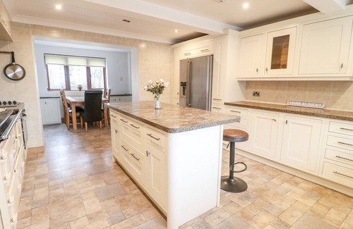 Forsbrook Cottage | Fields Farm