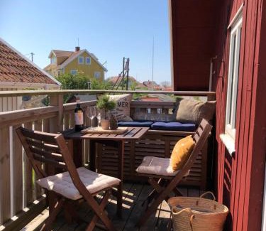 Karingon Apartment | Fin lägenhet med balkong - Centralt o bra läge