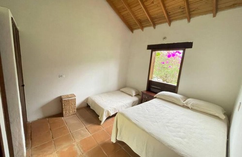 Quebrada Guadalejo House | Finca en Bolombolo