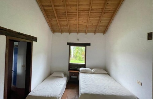 Quebrada Guadalejo House | Finca en Bolombolo