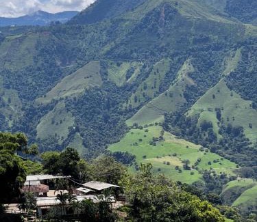 Armenia House | Finca la frondosa - La frondosa farm