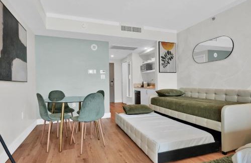 Coconut Grove Apartment | Find Tranquility in the Grove