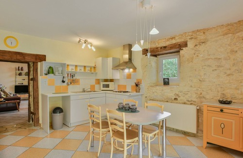 Degagnac House | Fine small holiday home with a shared pool