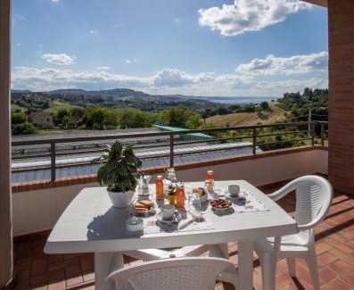 Pietra La Croce House | Fiori del Conero