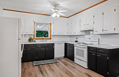 Glasgow House | Firestone's @ BRL 14mi-Mammoth Cave. Fire pit!